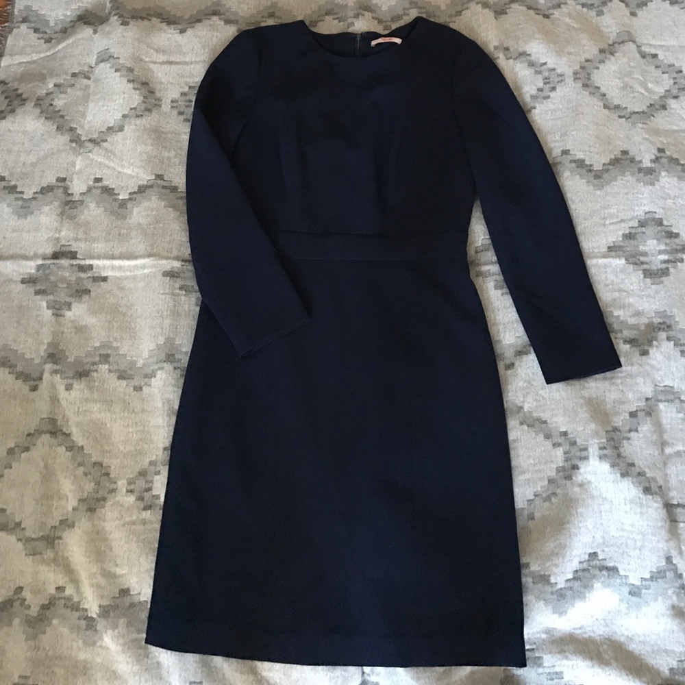 Bracelet sleeve navy crepe suiting dress (sz 4)